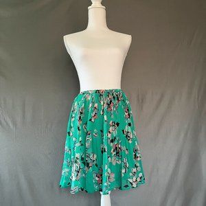 Elle Size S Floral Skirt with Elastic Waist